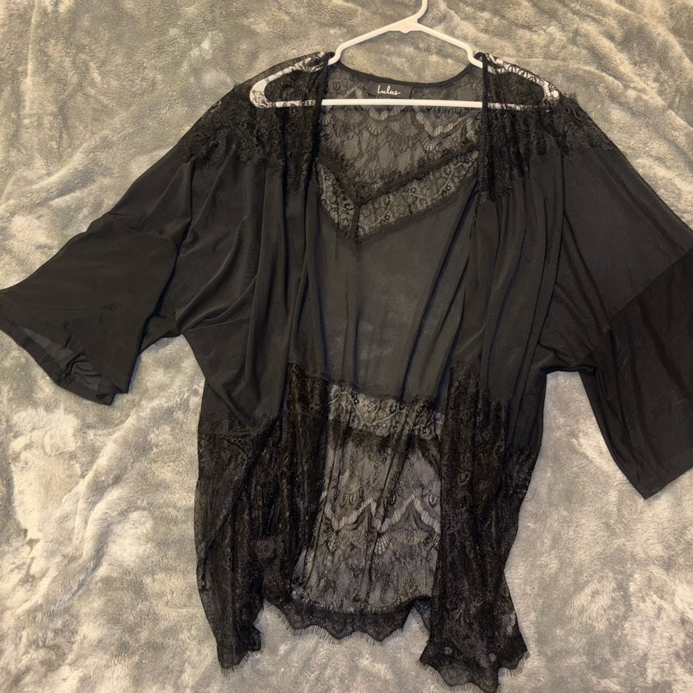 Lulu's Black Lace Kimono Top